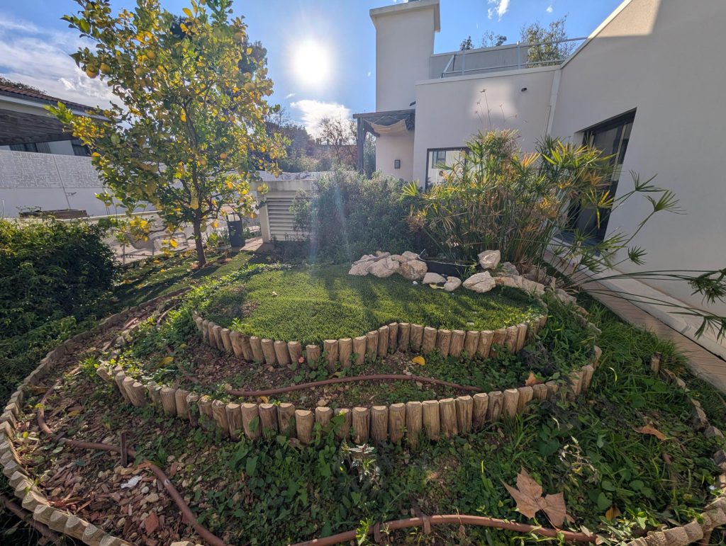 Jardin de L'unité Victor Hugo à la Villa des Poètes.